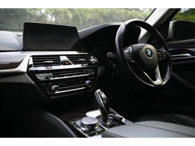 BMW 530e Luxury 2018 รูปที่ 4